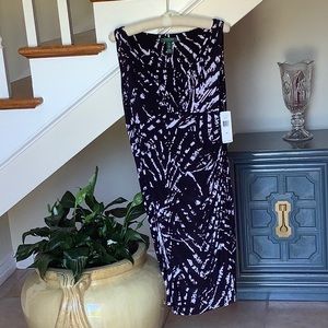 Graphic black and white sleeveless dress